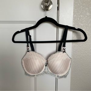 VS Dream Angels Demi Bra, signature pink stripe, 32DD